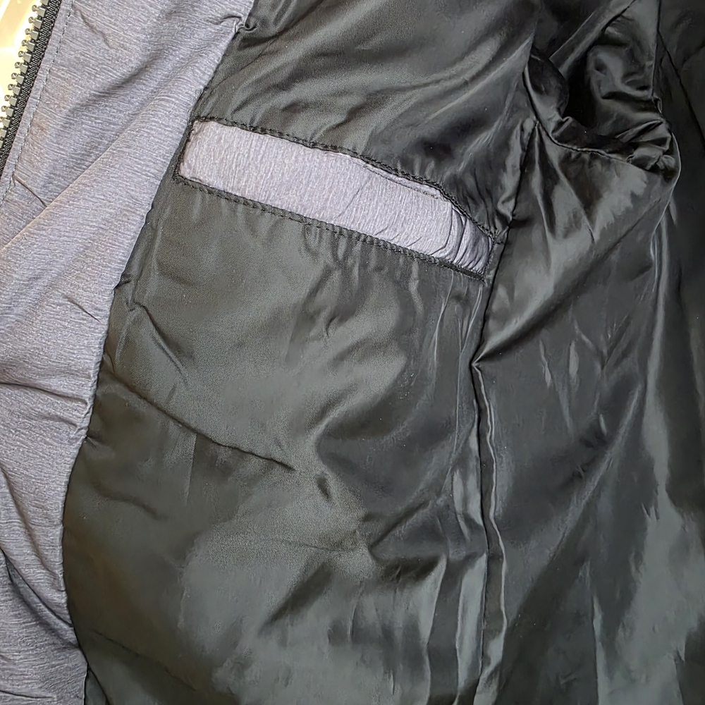 Nautica Men's Quilted Puffer Jacket - Like New - Picture 6 of 12
